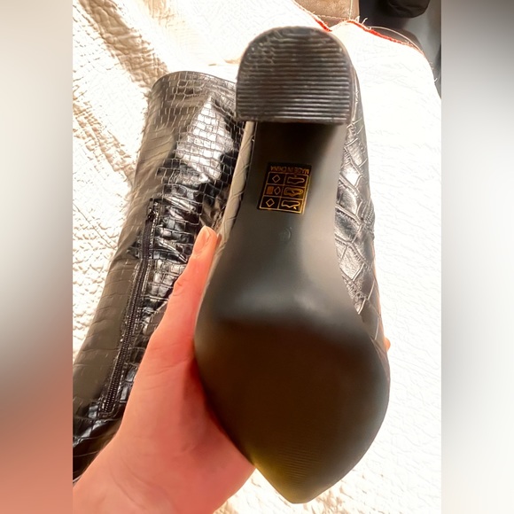 So-Me-DILAN-BLKCROC-size 8.5 barely used. Excellent condition. - Picture 10 of 13